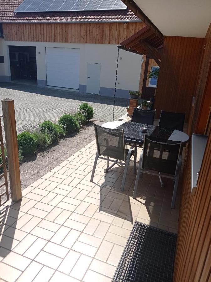 Schoene Helle Ferienwohnung In Waldnaehe Berching Exterior foto