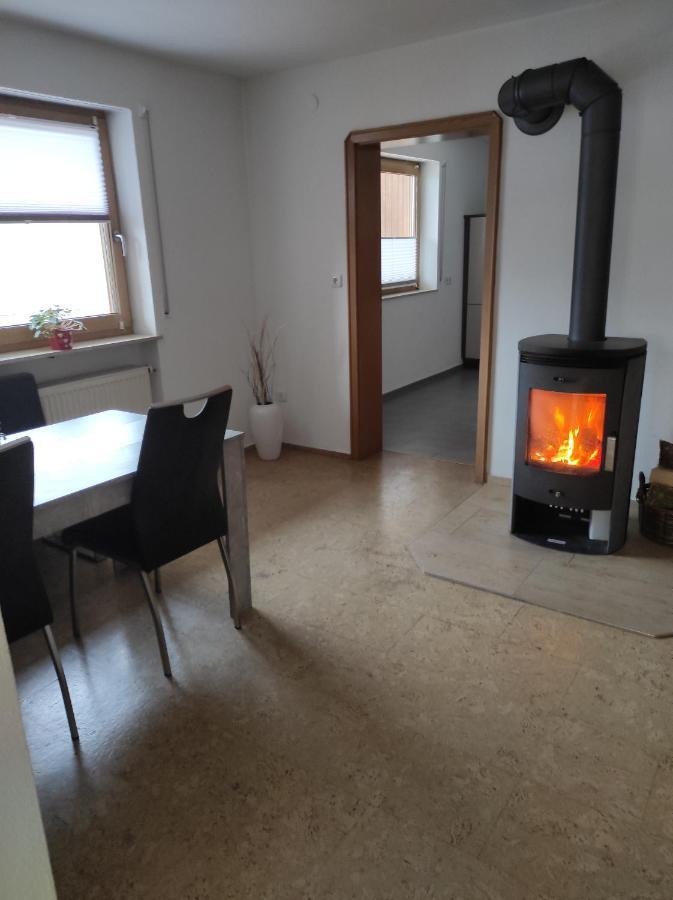 Schoene Helle Ferienwohnung In Waldnaehe Berching Exterior foto